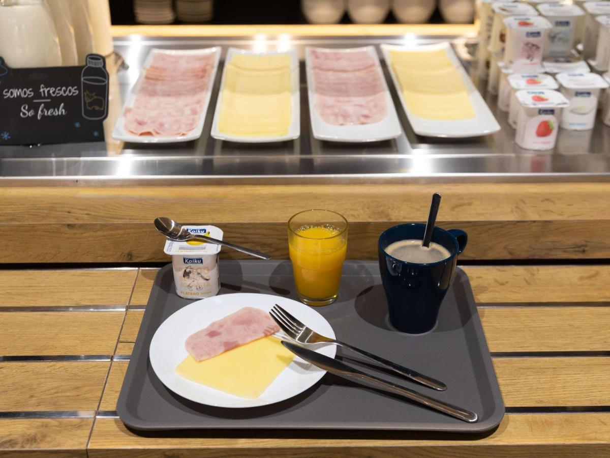 Ibis Budget Madrid Aeropuerto Εξωτερικό φωτογραφία