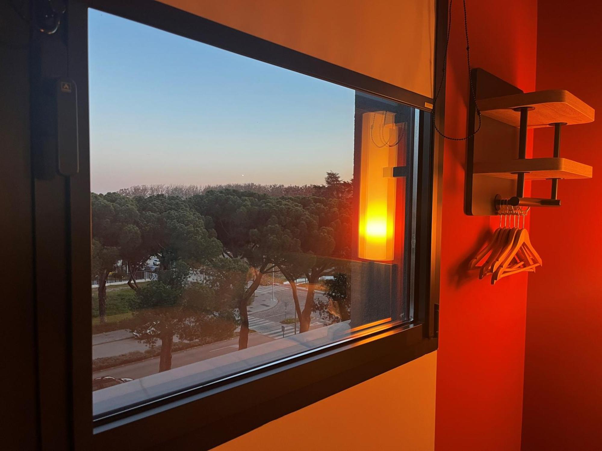 Ibis Budget Madrid Aeropuerto Εξωτερικό φωτογραφία