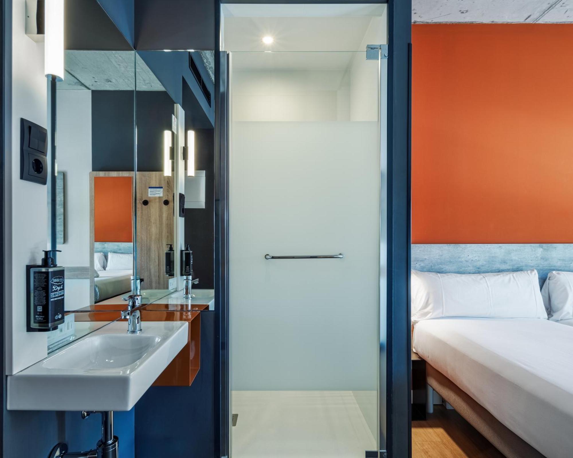 Ibis Budget Madrid Aeropuerto Εξωτερικό φωτογραφία